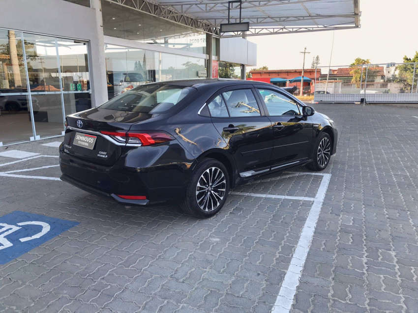 toyota corolla altis prem. 1.8 automatico (hibrido)4