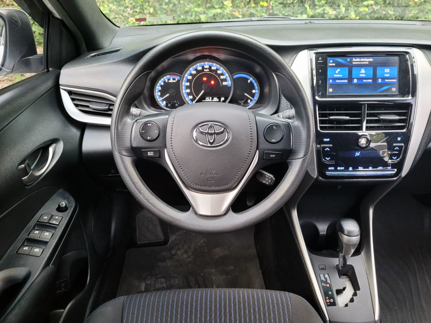 toyota yaris xl plus con. 1.5 flex  automatico10
