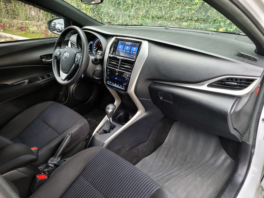 toyota yaris xl plus con. 1.5 flex  automatico14