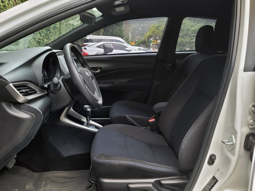 toyota yaris xl plus con. 1.5 flex  automatico7