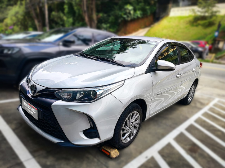 baixa km! - toyota yaris xs sedan 1.5 flex  automatico1