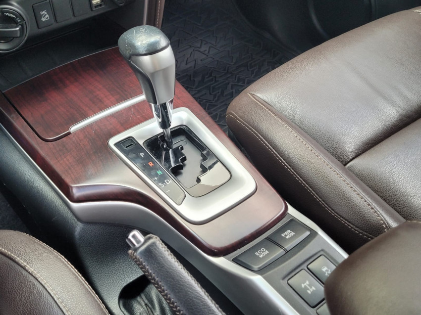 toyota hilux sw4 srx 4x4 2.8  dies. automatico14