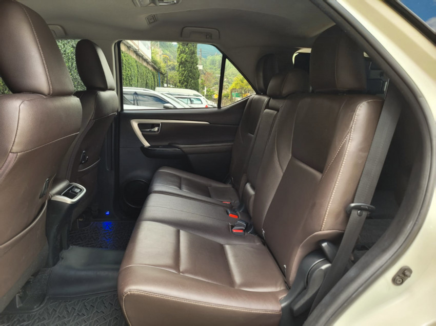 toyota hilux sw4 srx 4x4 2.8  dies. automatico8