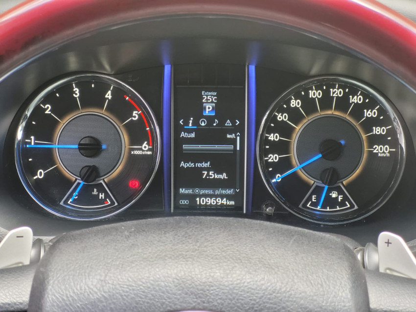 toyota hilux sw4 srx 4x4 2.8  dies. automatico11