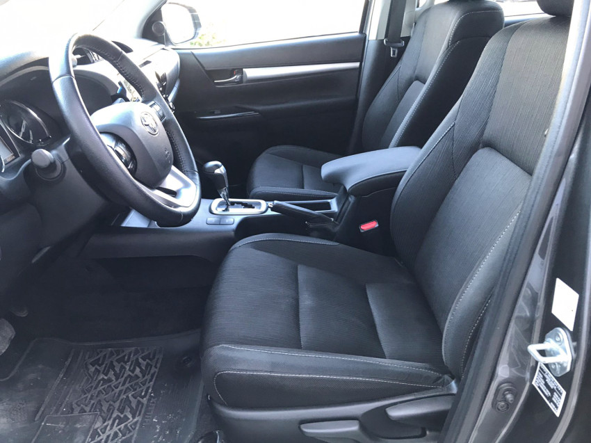 baixa km! - toyota hilux cd sr 4x4 2.8  diesel automatico7