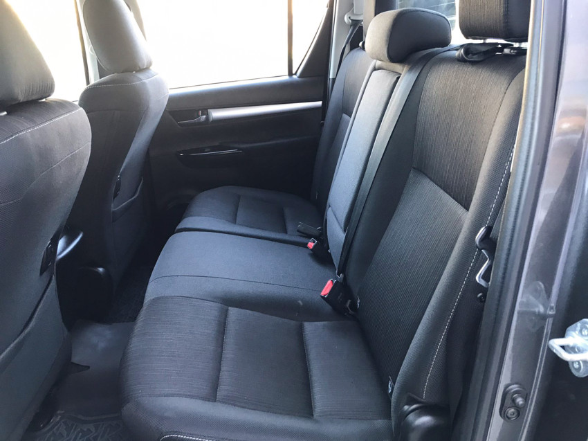 baixa km! - toyota hilux cd sr 4x4 2.8  diesel automatico8
