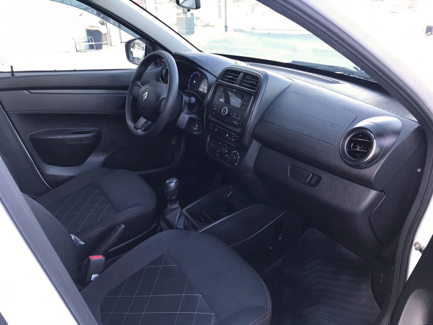 baixa km! - renault kwid zen 1.0 flex  manual10