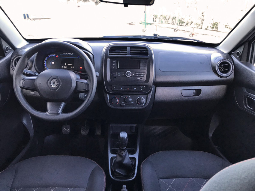 baixa km! - renault kwid zen 1.0 flex  manual6