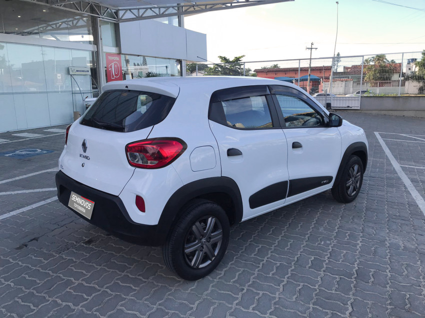 baixa km! - renault kwid zen 1.0 flex  manual4