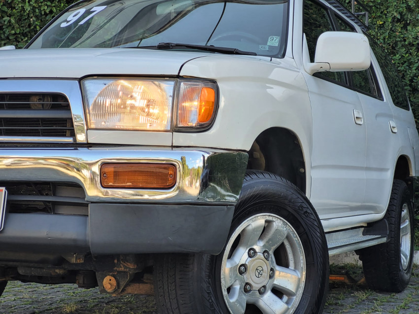 toyota hilux sw4 4x4 3.0  tb diesel15