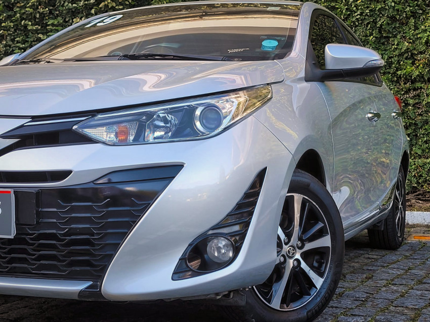 toyota yaris xls connect 1.5 flex  automatico19