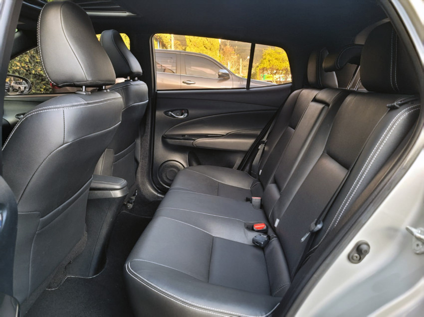 toyota yaris xls connect 1.5 flex  automatico8