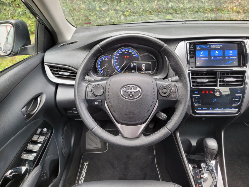 baixa km! - toyota yaris xls sedan 1.5 flex  automatico10