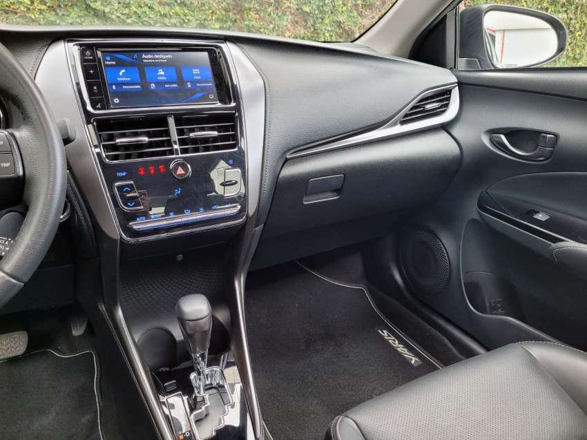 baixa km! - toyota yaris xls sedan 1.5 flex  automatico12