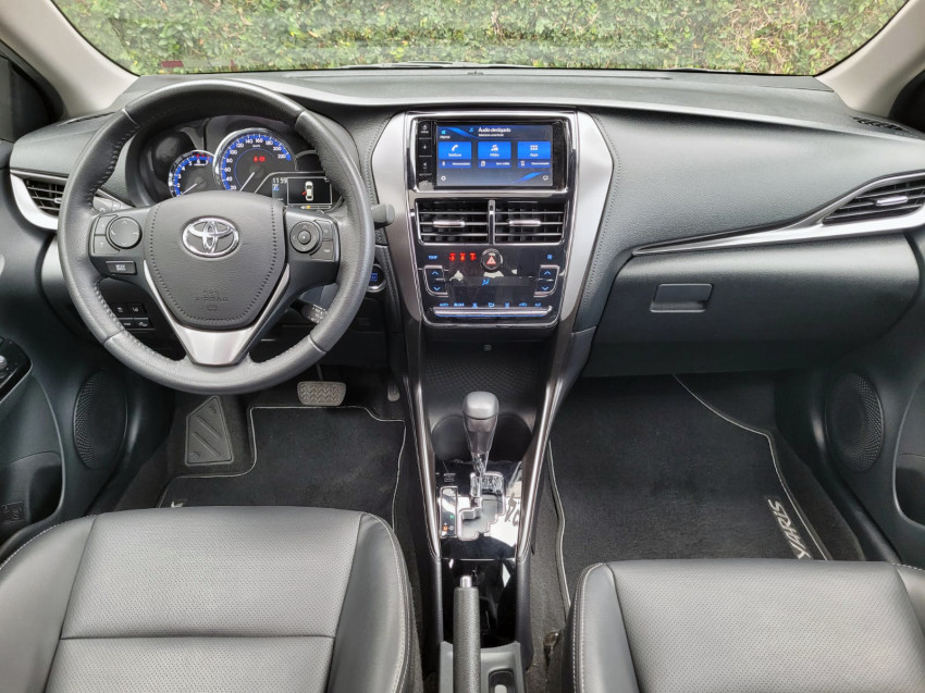 baixa km! - toyota yaris xls sedan 1.5 flex  automatico6