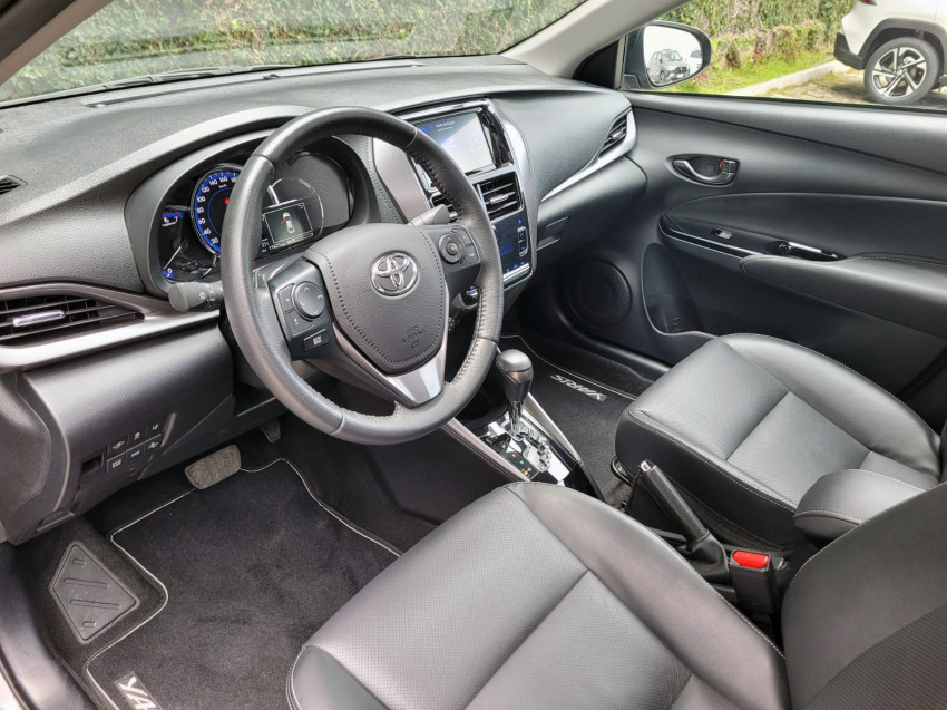 baixa km! - toyota yaris xls sedan 1.5 flex  automatico9