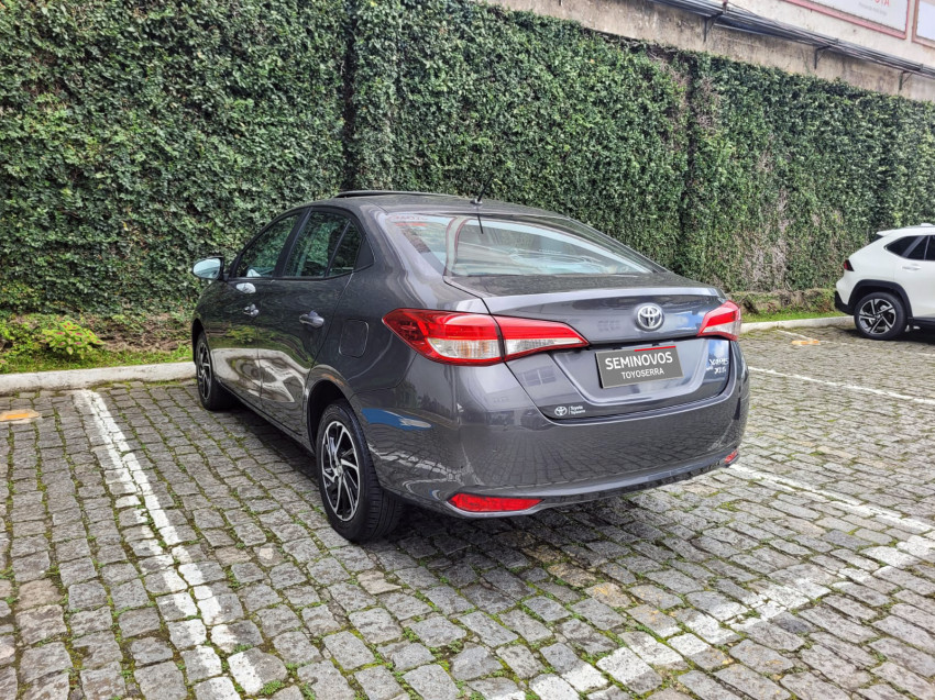baixa km! - toyota yaris xls sedan 1.5 flex  automatico5