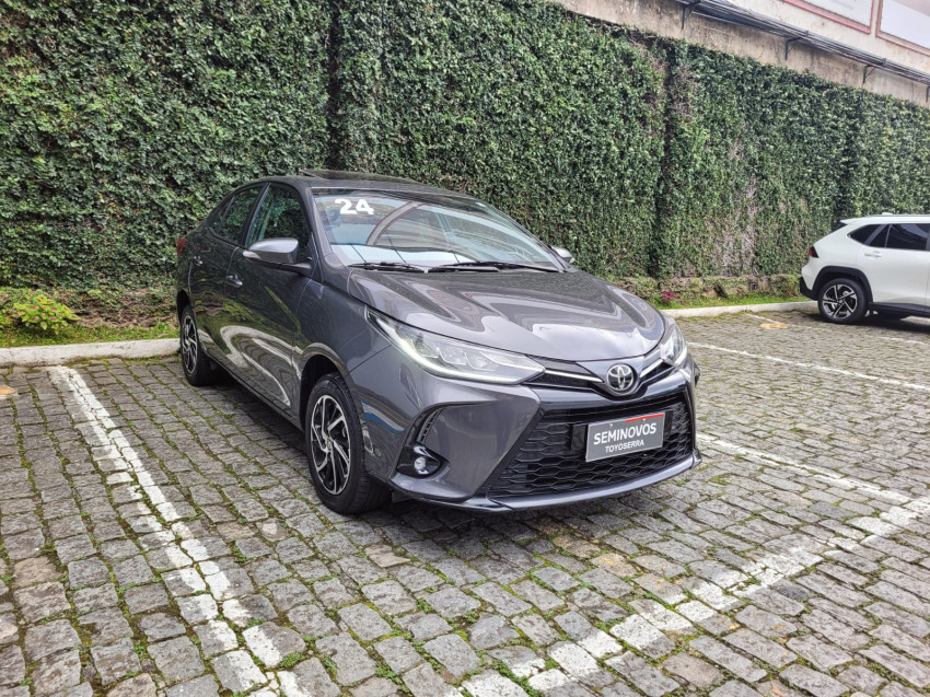 baixa km! - toyota yaris xls sedan 1.5 flex  automatico3