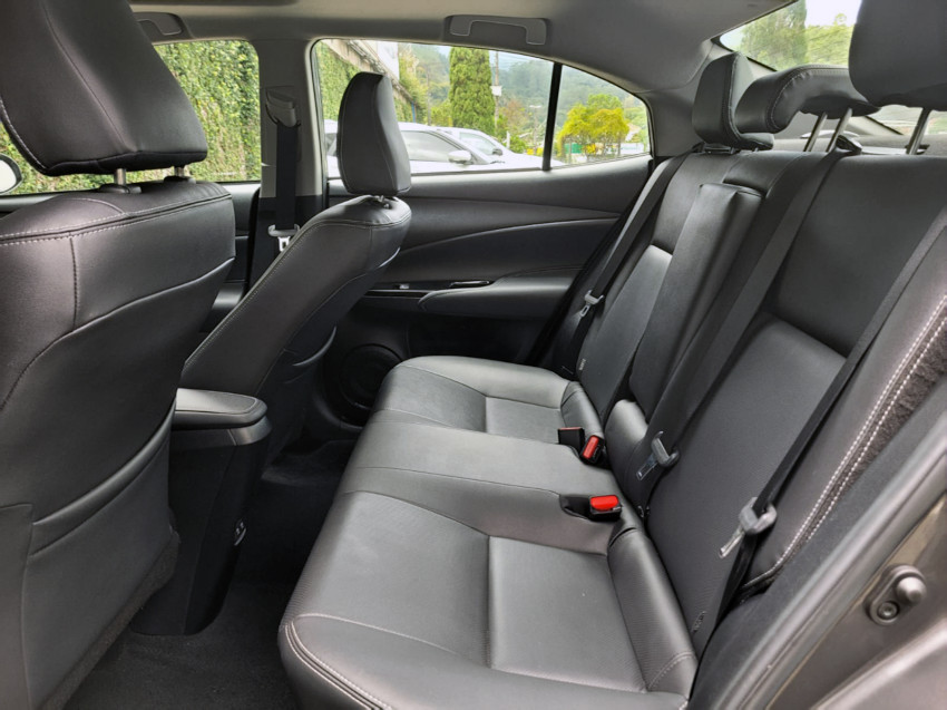 baixa km! - toyota yaris xls sedan 1.5 flex  automatico8