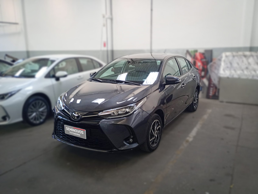 baixa km! - toyota yaris xls sedan 1.5 flex  automatico1