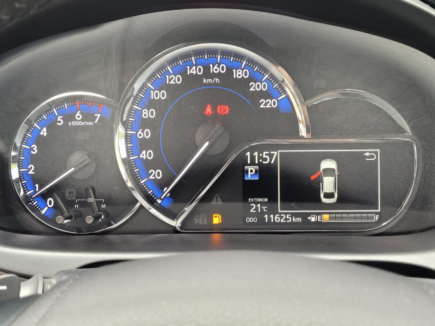 baixa km! - toyota yaris xls sedan 1.5 flex  automatico11