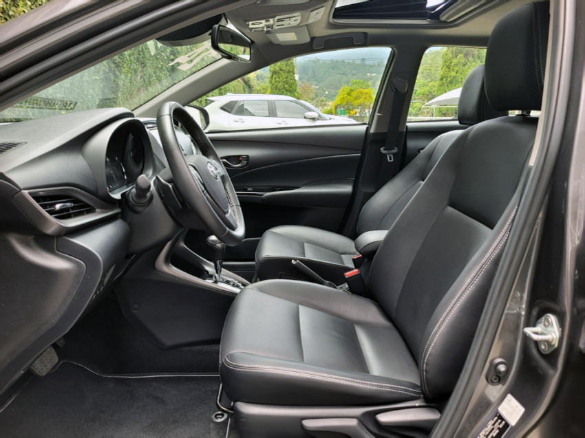 baixa km! - toyota yaris xls sedan 1.5 flex  automatico7