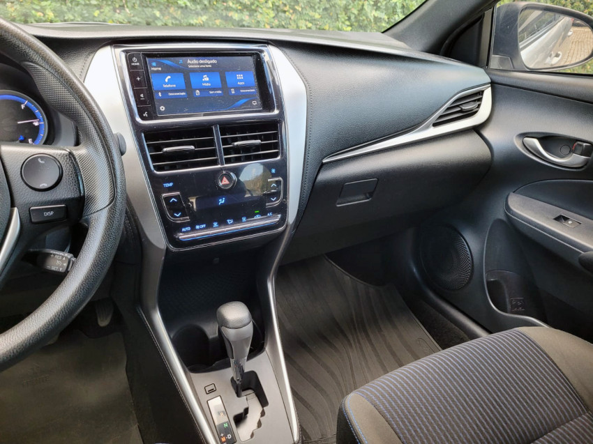 toyota yaris xl plus con. 1.5 flex  automatico11