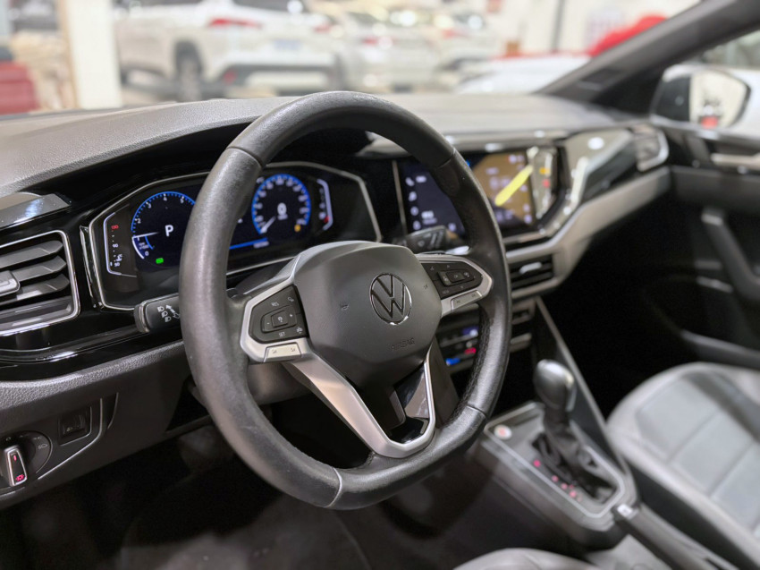 volkswagen nivus highline 1.0 200 tsi flex automatico11