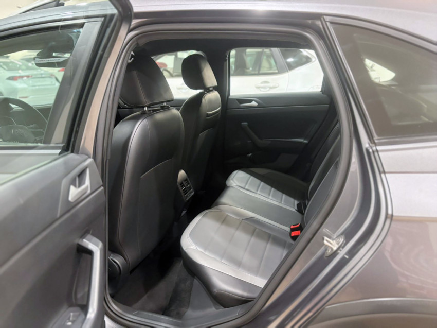 volkswagen nivus highline 1.0 200 tsi flex automatico8