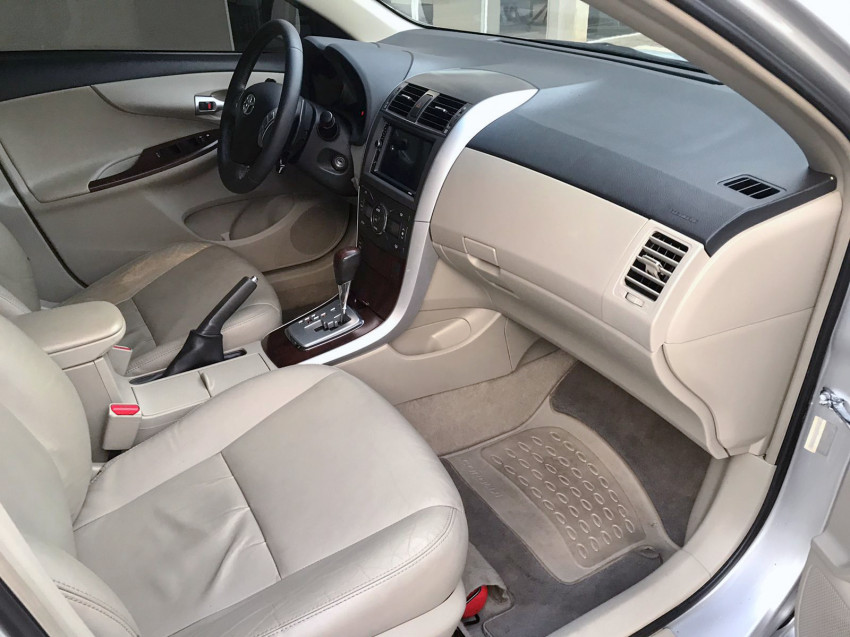 toyota corolla altis/a.premiu. 2.0 flex  automatico10