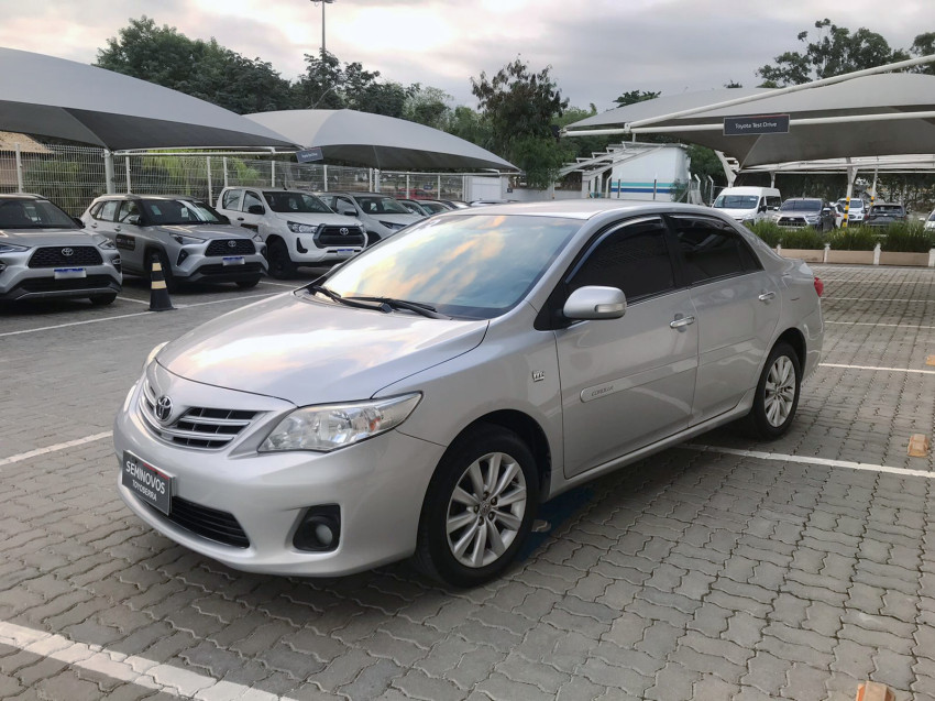 toyota corolla altis/a.premiu. 2.0 flex  automatico1