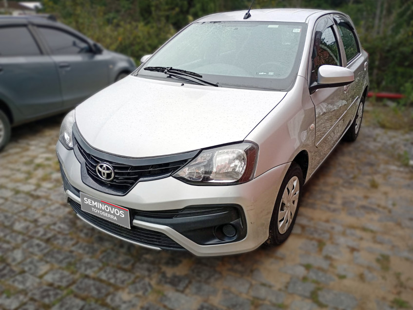 baixa km! - toyota etios x 1.3 flex  automatico1