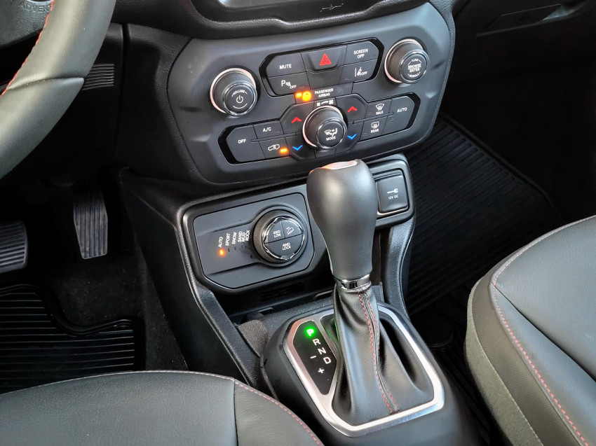 jeep renegade trailhawk t270 1.3 tb flex automatico13