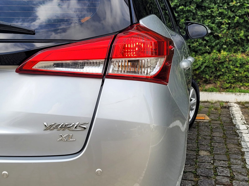 baixa km! - toyota yaris xl 1.3 flex  automatico17