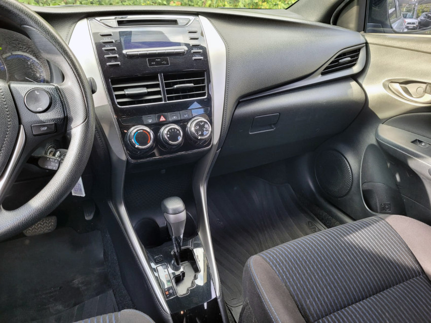 baixa km! - toyota yaris xl 1.3 flex  automatico12