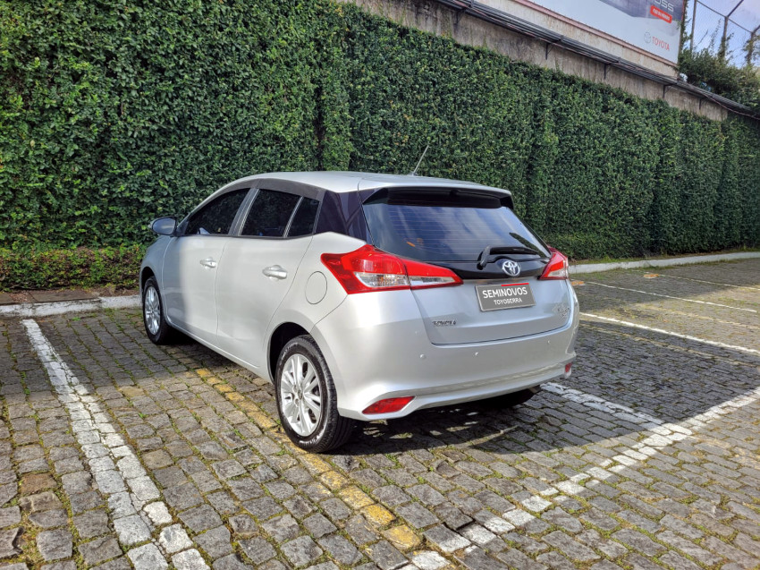 baixa km! - toyota yaris xl 1.3 flex  automatico5