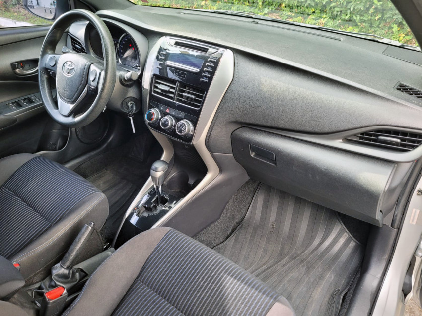 baixa km! - toyota yaris xl 1.3 flex  automatico13