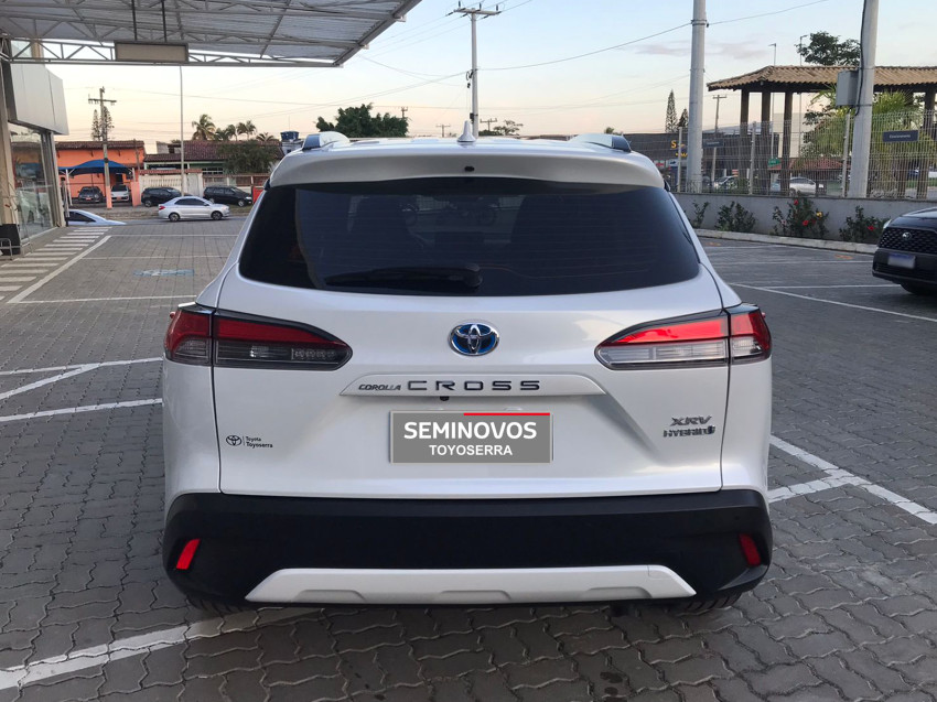 toyota corolla cross xrv 1.8  automatico (hibrido)12