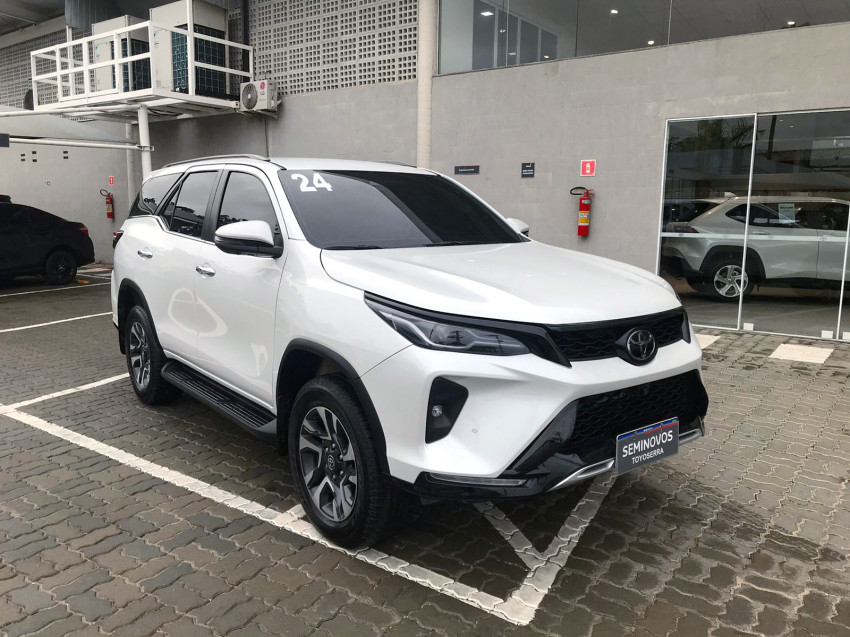 toyota hilux sw4 srx plat. 4x4 2.8 tb die. automatico3