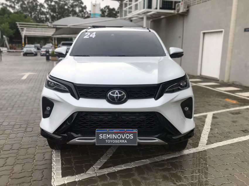 toyota hilux sw4 srx plat. 4x4 2.8 tb die. automatico12