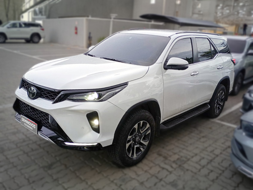toyota hilux sw4 srx plat. 4x4 2.8 tb die. automatico1