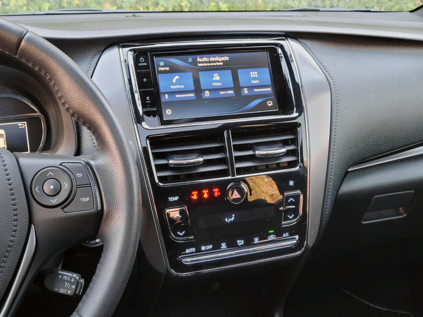 toyota yaris xls 1.5 flex  automatico13