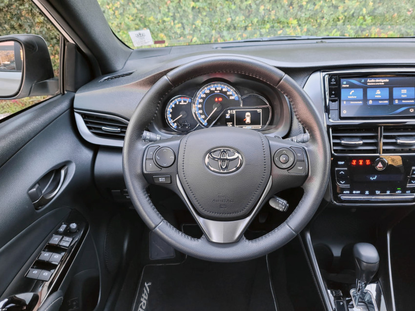 toyota yaris xls 1.5 flex  automatico10