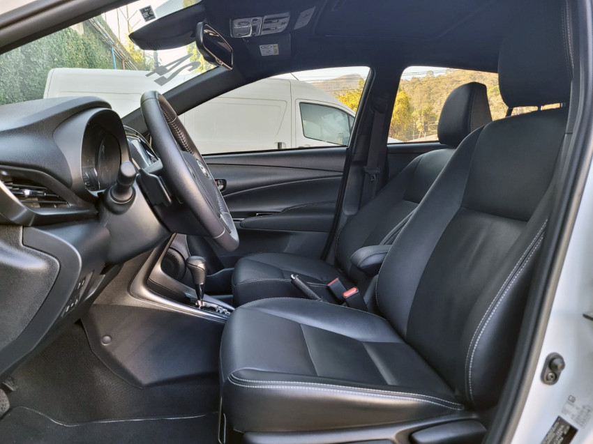toyota yaris xls 1.5 flex  automatico7