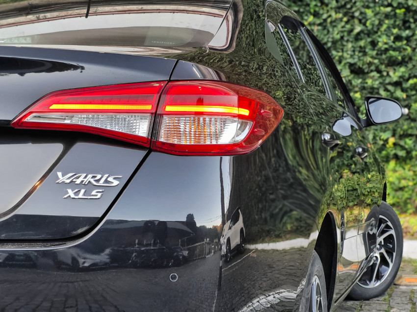 baixa km! - toyota yaris xls sedan 1.5 flex  automatico19