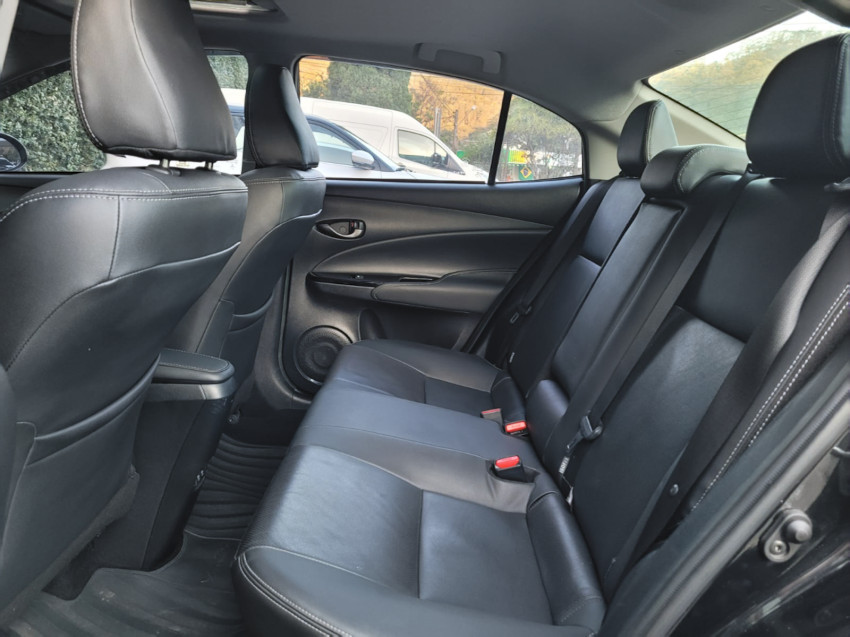 baixa km! - toyota yaris xls sedan 1.5 flex  automatico8
