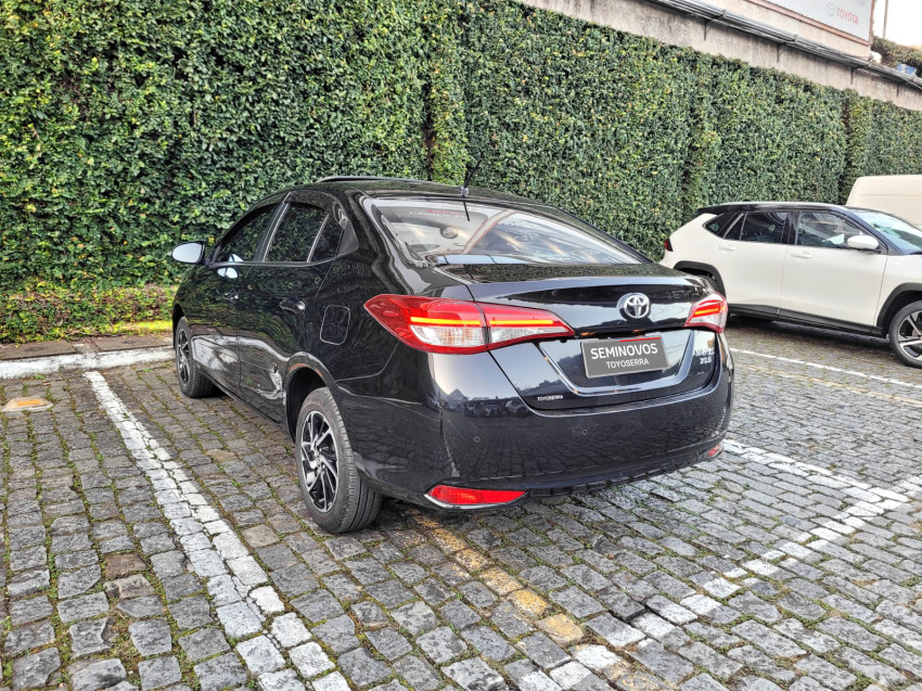 baixa km! - toyota yaris xls sedan 1.5 flex  automatico5