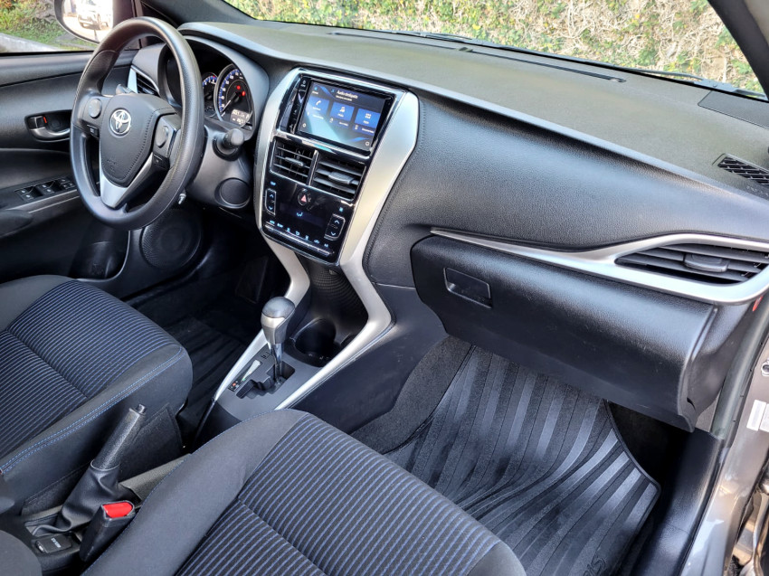 toyota yaris xl plus con. 1.5 flex  automatico14