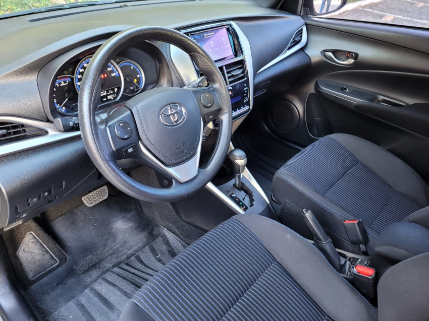 toyota yaris xl plus con. 1.5 flex  automatico9