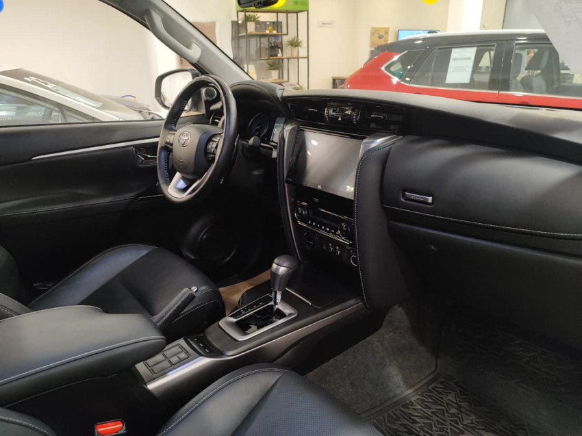 baixa km! - toyota hilux sw4 srx 4x4 2.8  dies. automatico14
